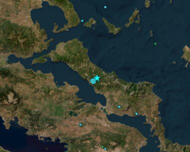 Εύβοια: «Ένας ισχυρότερος σεισμός μπορεί πολύ εύκολα να συμβεί», προειδοποιεί ο σεισμολόγος Βασίλης Παπαζάχος
