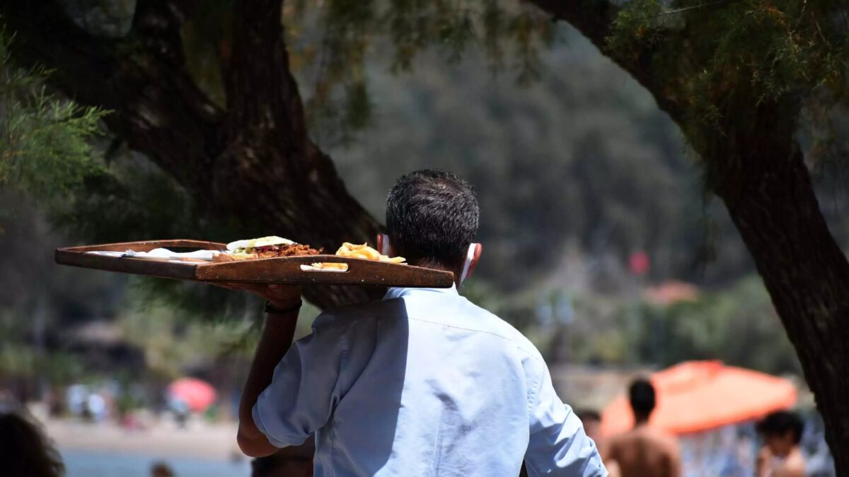 Εργαζόμενος στην εστίαση
