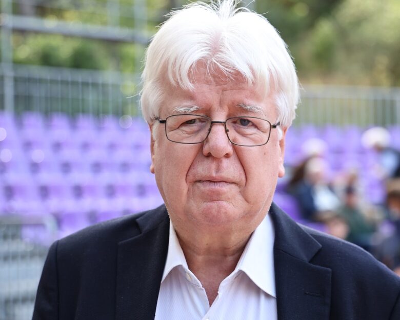 Γιώργος Σιακαντάρης