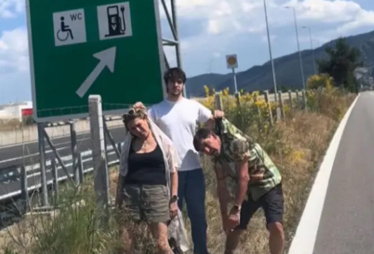 Γεράσιμος Σκιαδαρέσης και Μπέσσυ Μάλφα σε χιουμοριστικό βίντεο με τον 21χρονο γιο τους από τα «ΣΕΑ Αταλάντης»