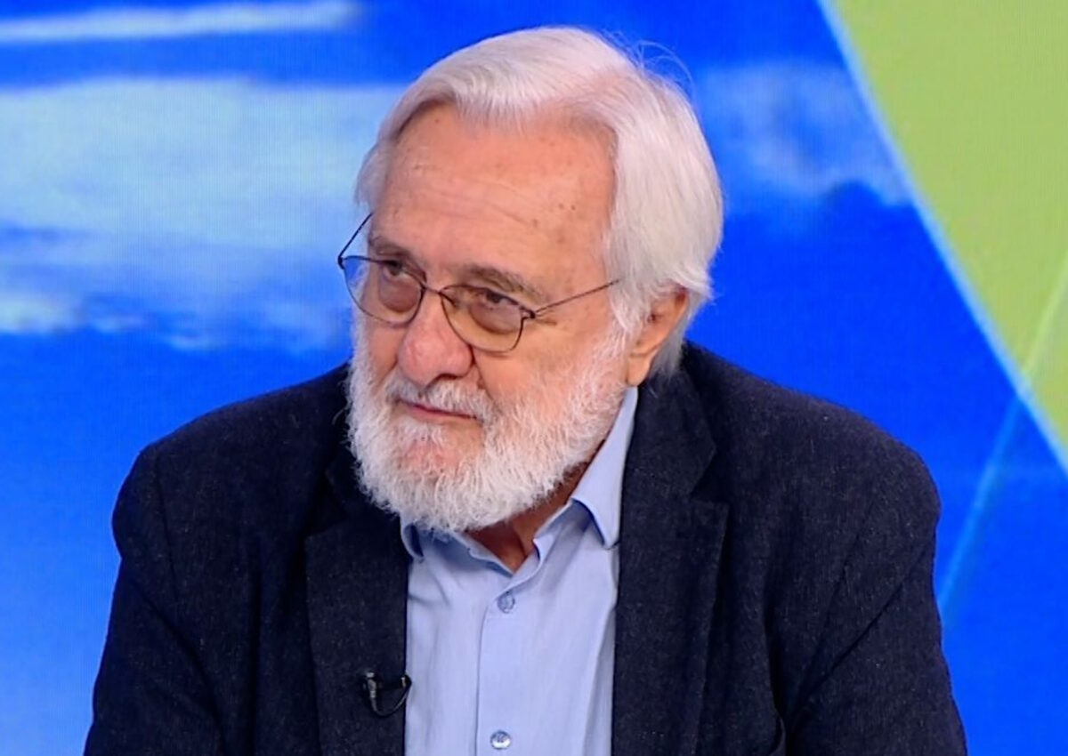 Γιάννης Σμαραγδής: Ο Δημήτρης Λιαντίνης είχε αποφασίσει να «αποχωρήσει» γιατί έβλεπε ότι η Ελλάδα βουλιάζει