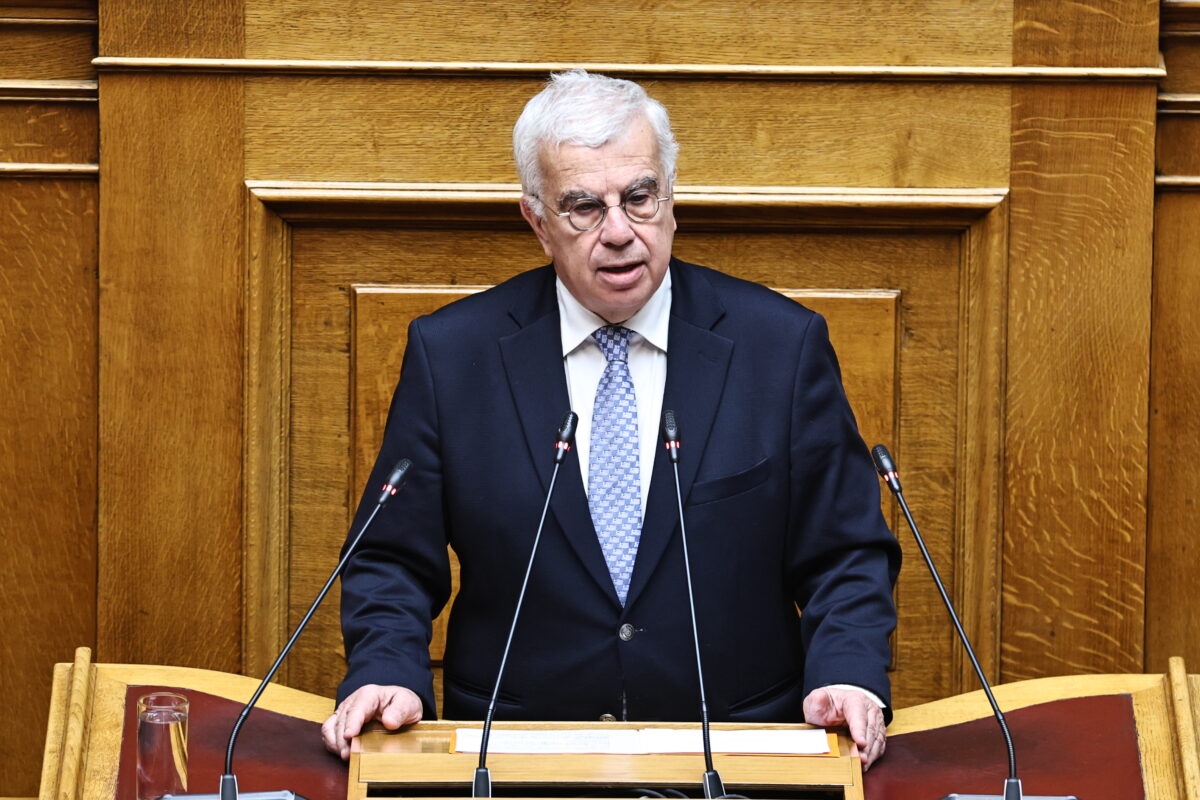Στράτος Σιμόπουλος: Ποιος είναι ο νέος κοινοβουλευτικός εκπρ