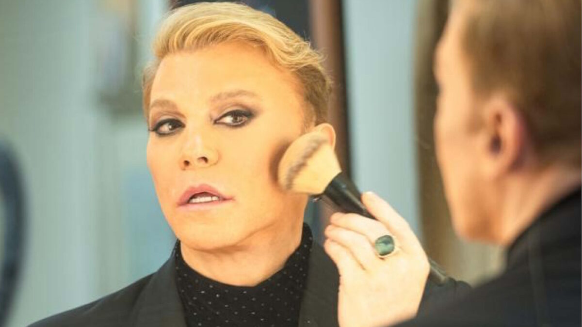 Τάκης Ζαχαράτος