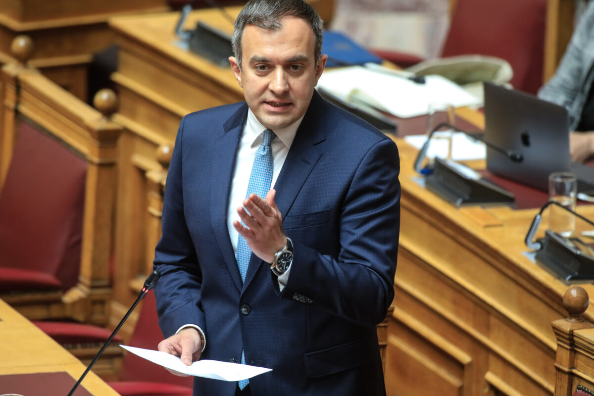 Τάσος Χατζηβασιλείου: Το βιογραφικό του νέου υφυπουργού Εξωτ
