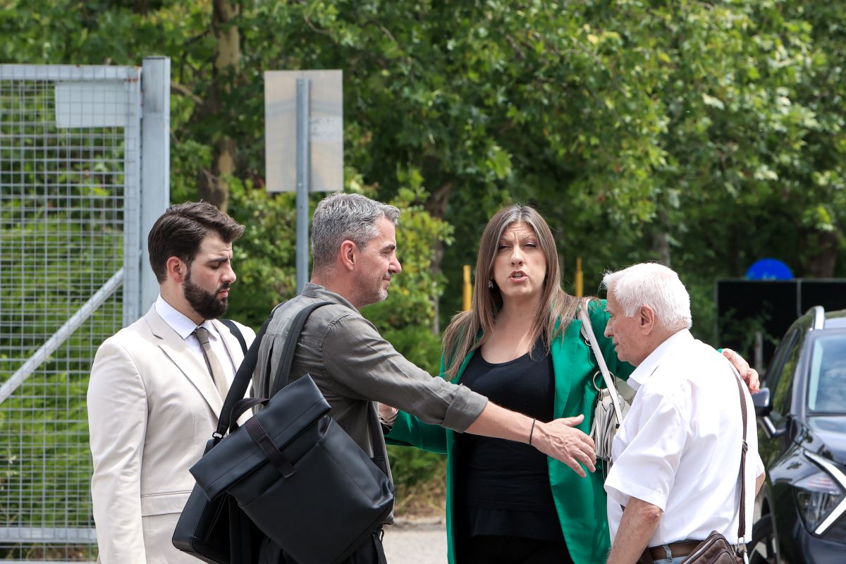 Η Ζωή Κωνσταντοπούλου στη δίκη για τα Τέμπη