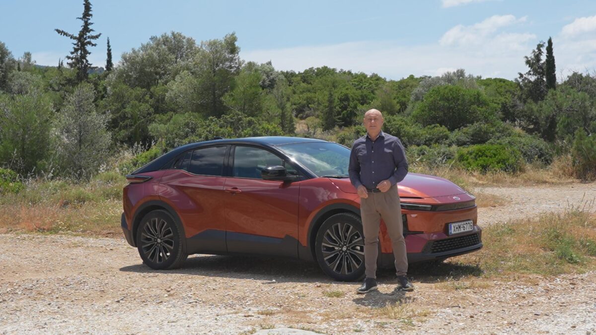 Ηλεκτρίζει το ολοκαίνουργιο Toyota CH-R+ και με έως 11 χρόνι