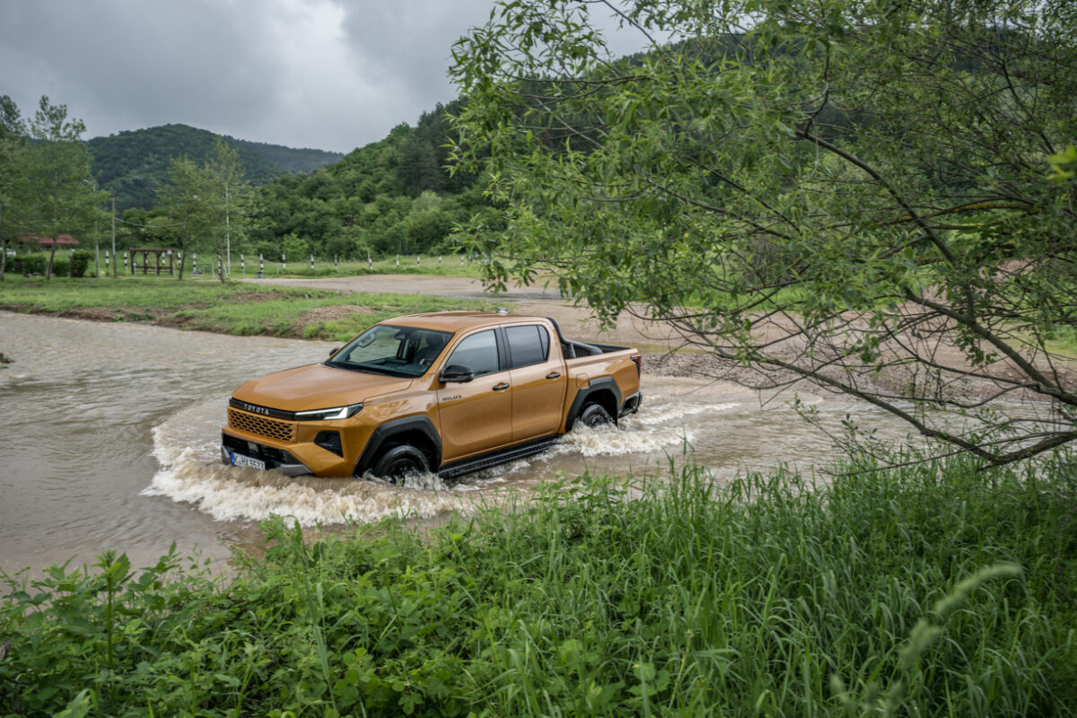 toyota-hillux-2026