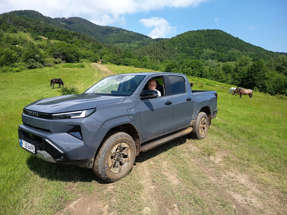toyota-hillux-2026