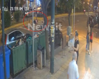 Καλλιθέα: Βίντεο ντοκουμέντα από το τροχαίο με τον νεκρό οδηγό μηχανής – Η στιγμή που παρασέρνει την 71χρονη στη διάβαση