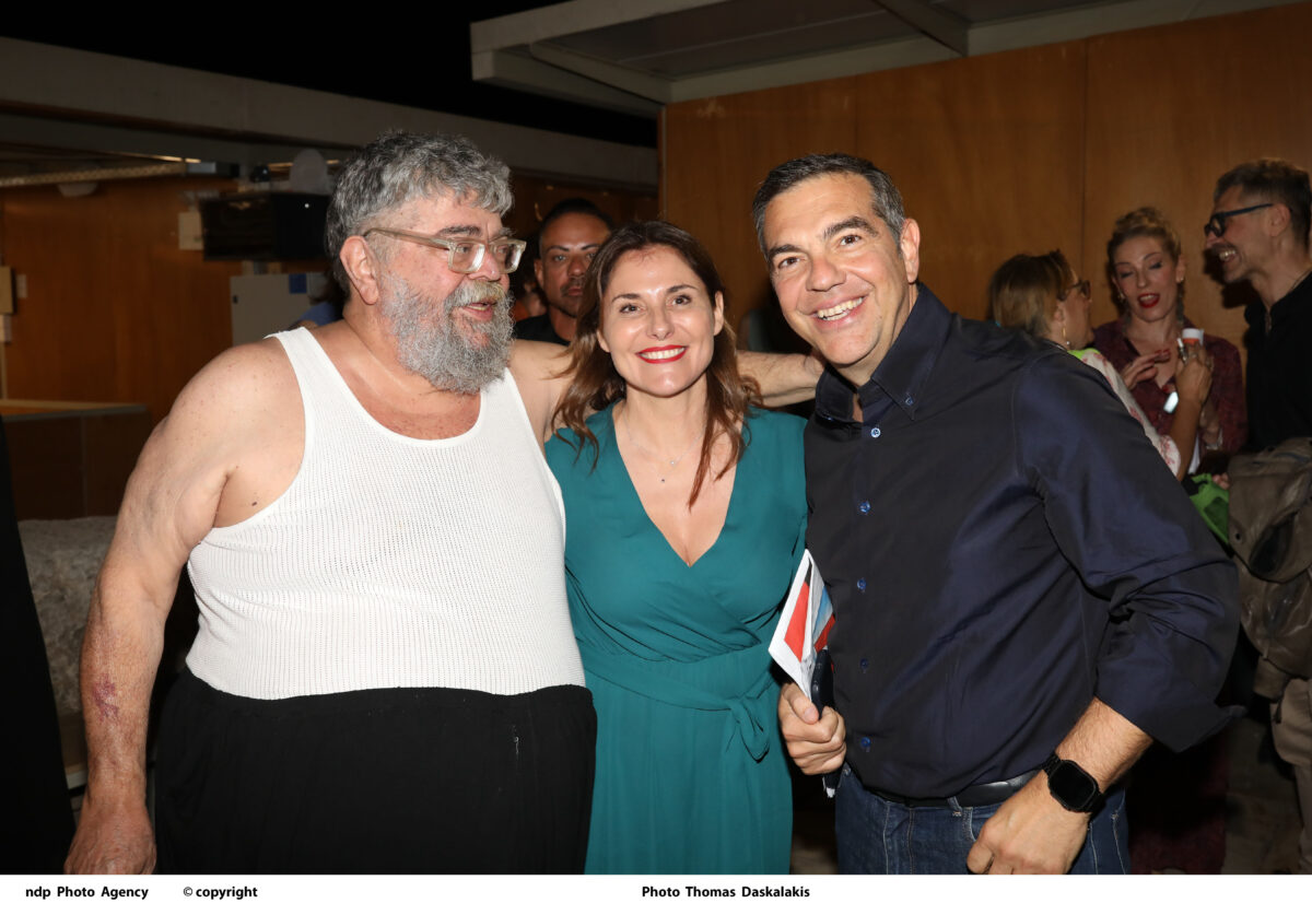 O Σταμάτης Κραουνάκης, η Μπέττυ Μπαζιάνα και ο Αλέξης Τσίπρας