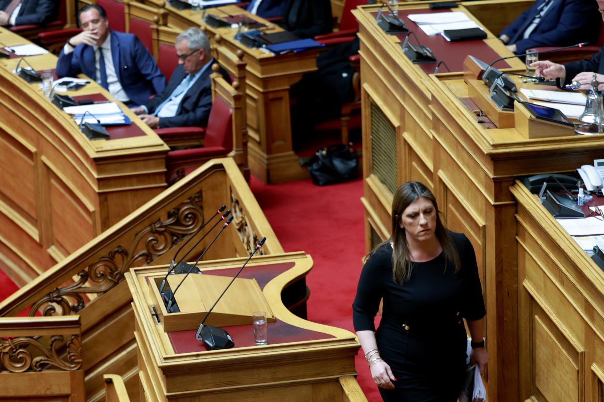 Άδωνις Γεωργιάδης, Μάκης Βορίδης και Ζωή Κωνσταντοπούλου στη Βουλή
