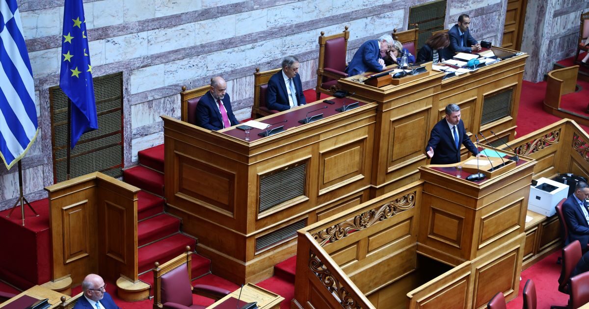 Βουλή: Τα 42 μέλη της Επιτροπής για την Συνταγματική Αναθεώρηση