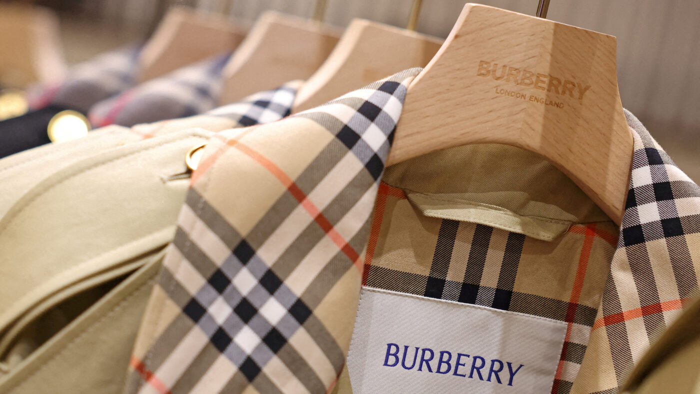 FILE PHOTO: FILE PHOTO: A Burberry trench coat with the Burberry label is displayed at the Burberry flagship store in Regent Street, London, Britain, September 8, 2025.