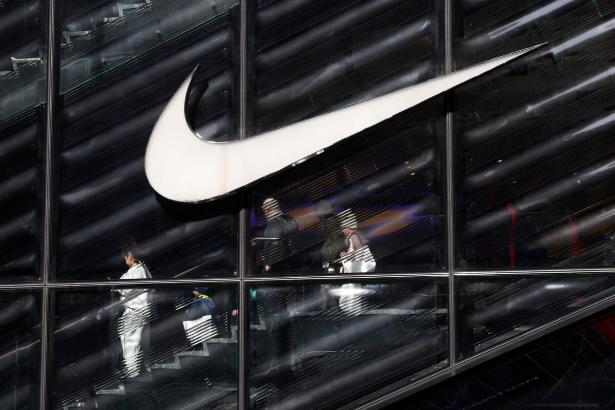 Η Nike «κόβει» τους online λιανέμπορους στην Κίνα – Μάχη με τον ανταγωνισμό από φτηνά αθλητικά είδη