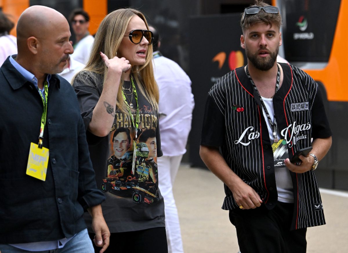 Φανερά αδυνατισμένη η Adele στο βρετανικό Γκραν Πρι της F1 - Η εμφάνιση που συζητήθηκε