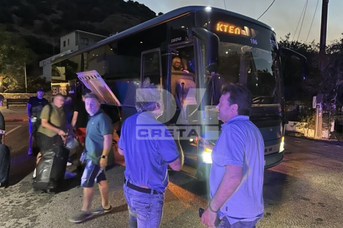 Εικόνες από την εκκένωση της Αγίας Γαλήνης