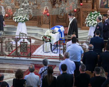 Η κηδεία του 27χρονου πυροσβέστη στο Αγρίνιο