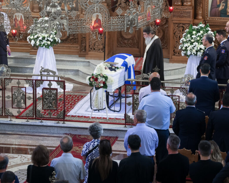 Η κηδεία του 27χρονου πυροσβέστη στο Αγρίνιο