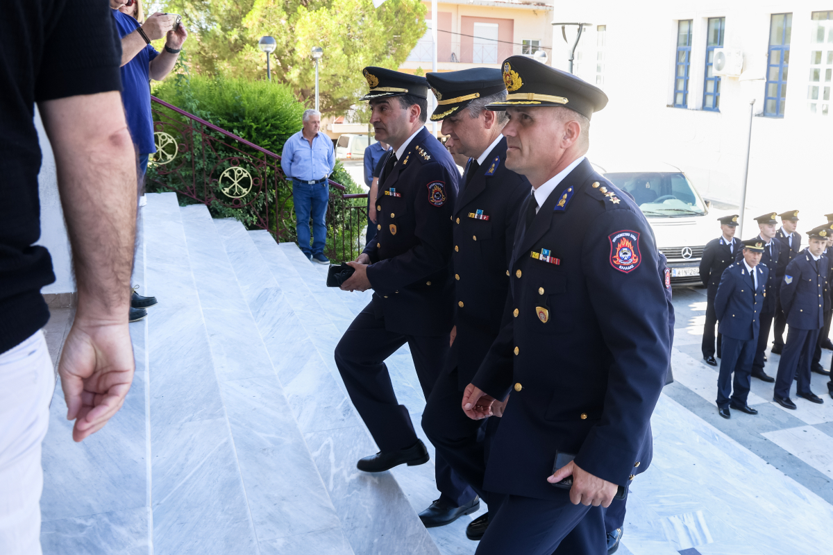 Η κηδεία του 27χρονου πυροσβέστη στο Αγρίνιο