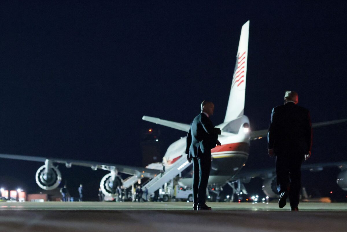 NYT: Το νέο Air Force One δεν διαθέτει την αμυντική θωράκιση του παλιού - Ανησυχία για τα κενά ασφαλείας