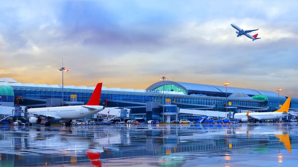 Airport in İzmir, Turkey (Adnan Menderes Airport)
