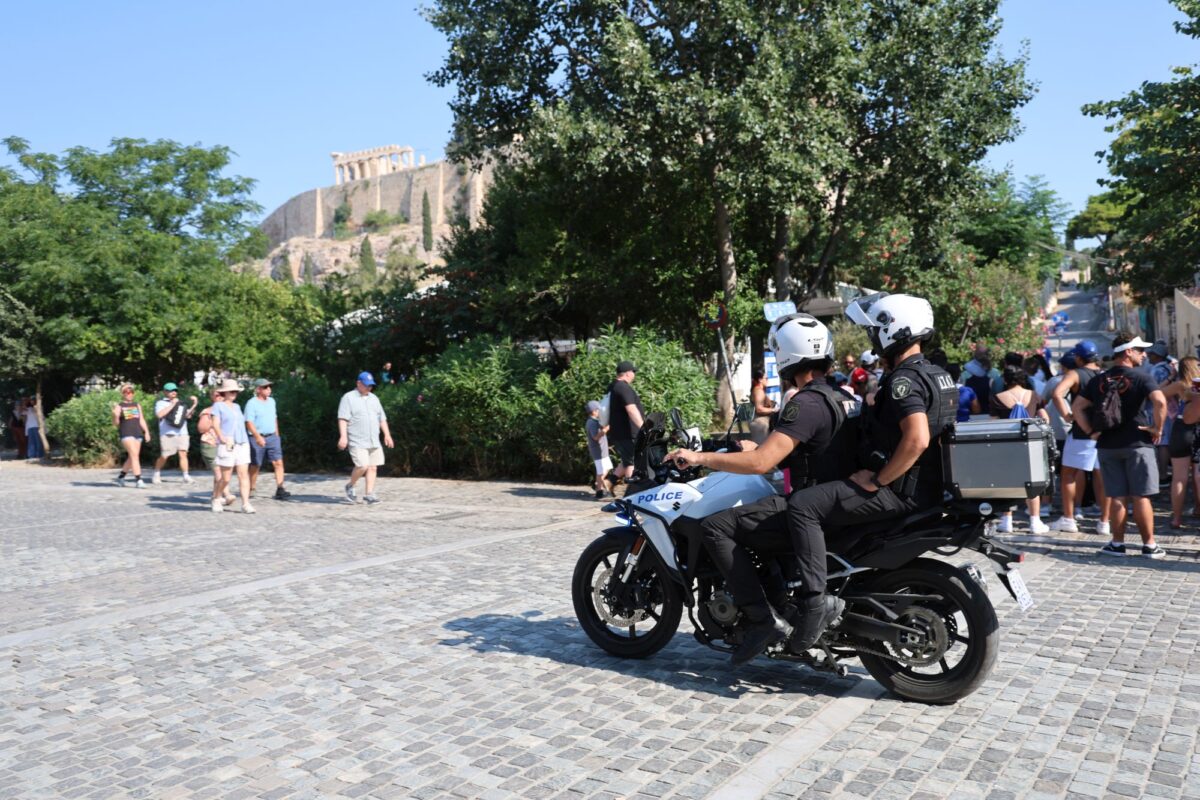 Στα διεθνή ΜΜΕ η επίθεση με μαχαίρι στην Ακρόπολη - «Σπάνιο περιστατικό βίας στην Ελλάδα»