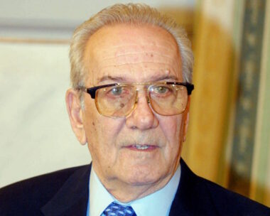 Αλέκος Αλεξανδράκης