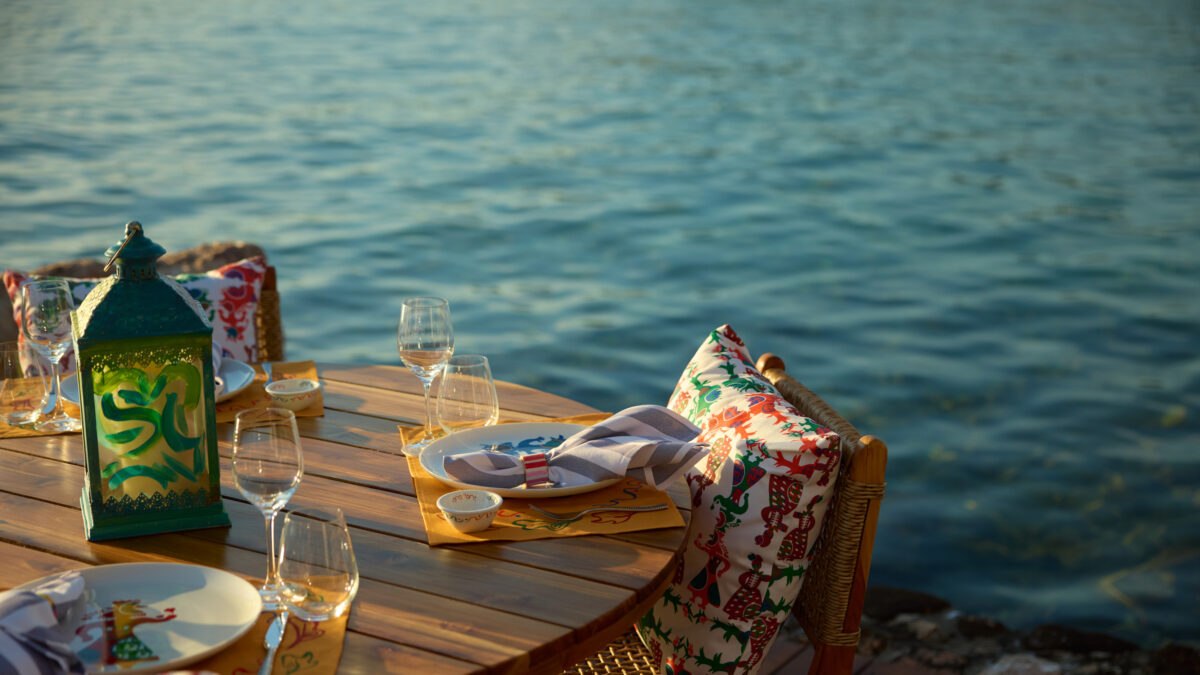 Zolotas Beach: Το νέο υπαίθριο εστιατόριο της Αθηναϊκής Ριβιέρας