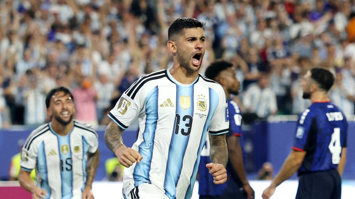 Ο Cristian Romero έκανε το 3-2 της Αργεντινής απέναντι στο Πράσινο Ακρωτήρι στην παράταση