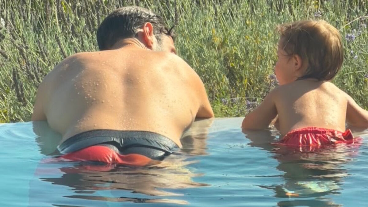 Κωνσταντίνος Αργυρός: Οικογενειακές στιγμές στην Πύλο μετά τη συναυλία του Κωνσταντίνος Αργυρός