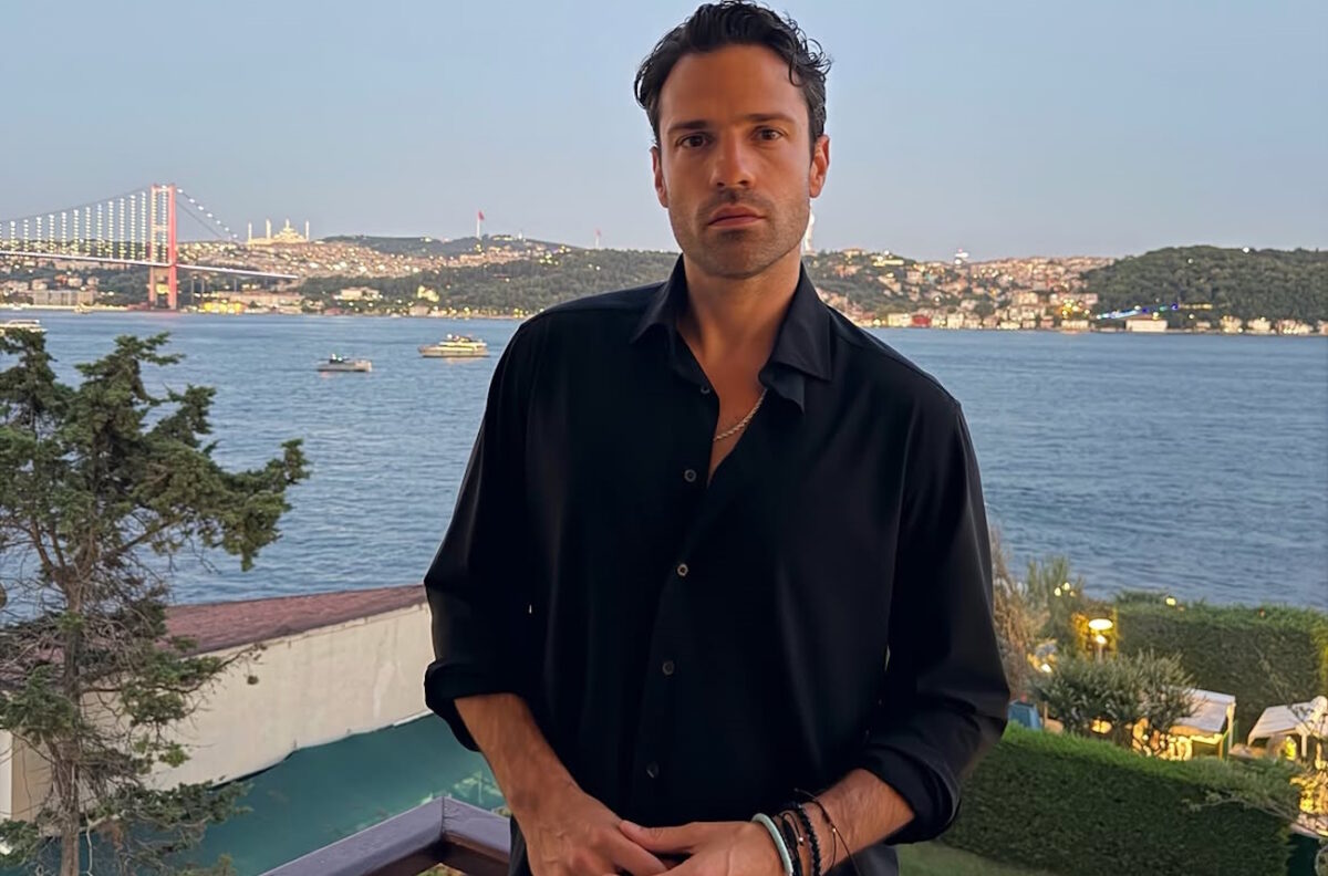 O Κωνσταντίνος Αργυρός στην Κωνσταντινούπολη για συναυλίες - Οι πόζες με θέα το Βόσπορο και το «ευχαριστώ» στους Τούρκους