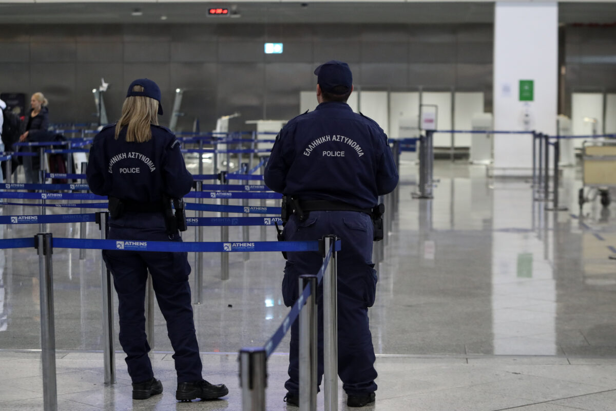Χειροπέδες σε 45χρονο στο «Ελευθέριος Βενιζέλος» - Καταζητείται στο Βέλγιο για απάτες με κρυπτονομίσματα