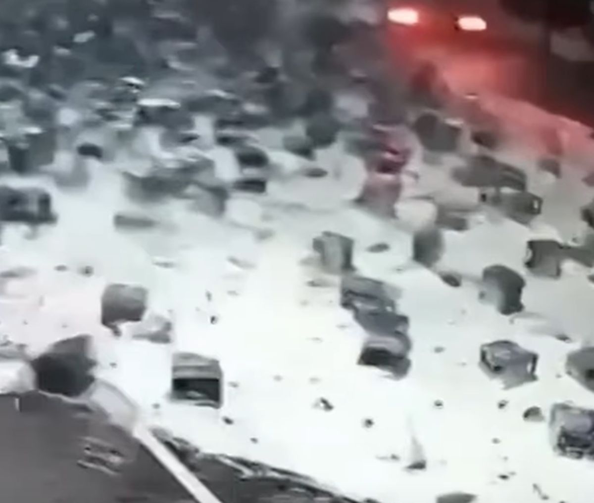 Πλημμύρισε αυτοκινητόδρομος στις Φιλιππίνες από μπύρες