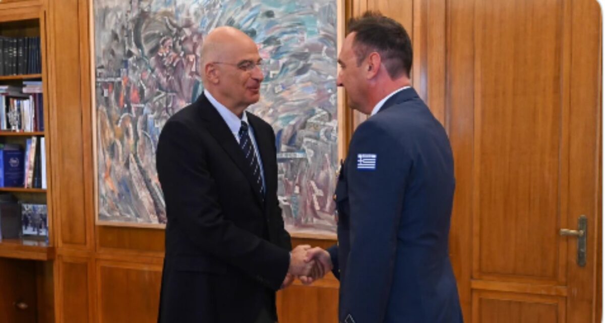 Νίκος Δένδιας για πιλότο F-16 στη Ζάκυνθο: Θερμά συγχαρητήρια για τον εξαιρετικό επαγγελματισμό, την ψυχραιμία και την αποφασιστικότητα του