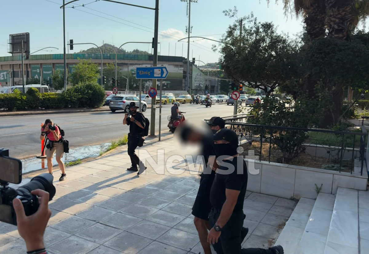 Σταύρος Γεωργίου: Στην Ευελπίδων ο 28χρονος καθ' ομολογίαν δράστης της δολοφονίας του ποινικολόγου