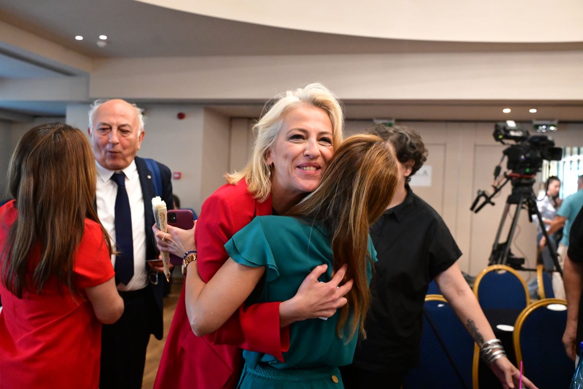 Ρένα Δούρου: Η επιστροφή από τις στάχτες και το κλειδί της επόμενης ημέρας | Επικαιρότητα στο PlusTV.gr