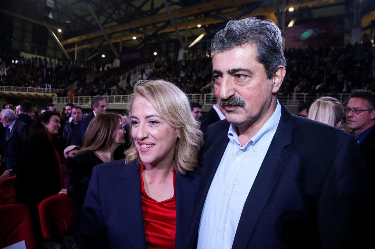 ΣΥΡΙΖΑ: Προβάδισμα Δούρου έναντι Πολάκη για την προεδρία - Η μάχη μεταφέρεται στην Κοινοβουλευτική Ομάδα με φόντο τις εκλογές