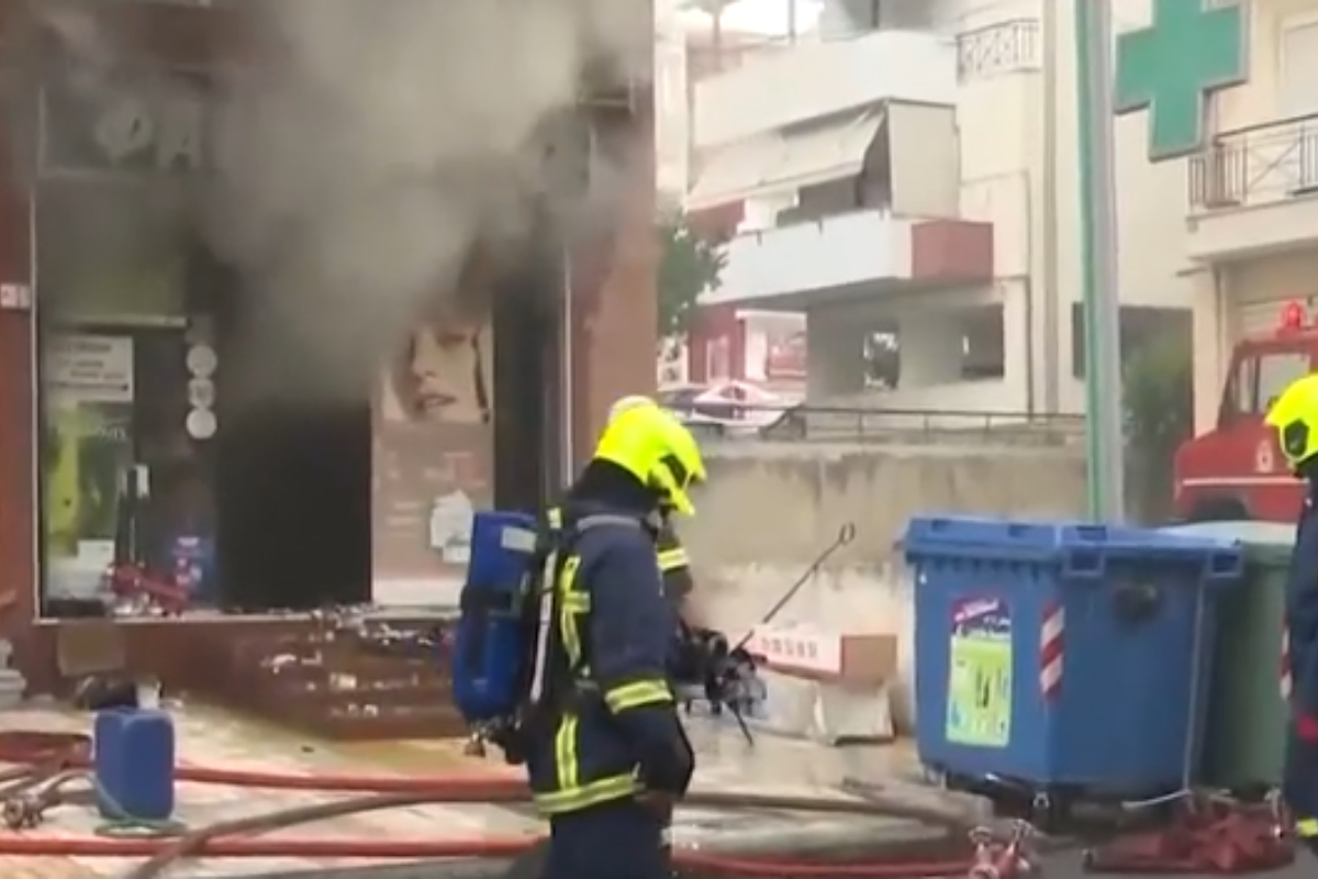 Φωτιά σε φαρμακείο στον Εύοσμο