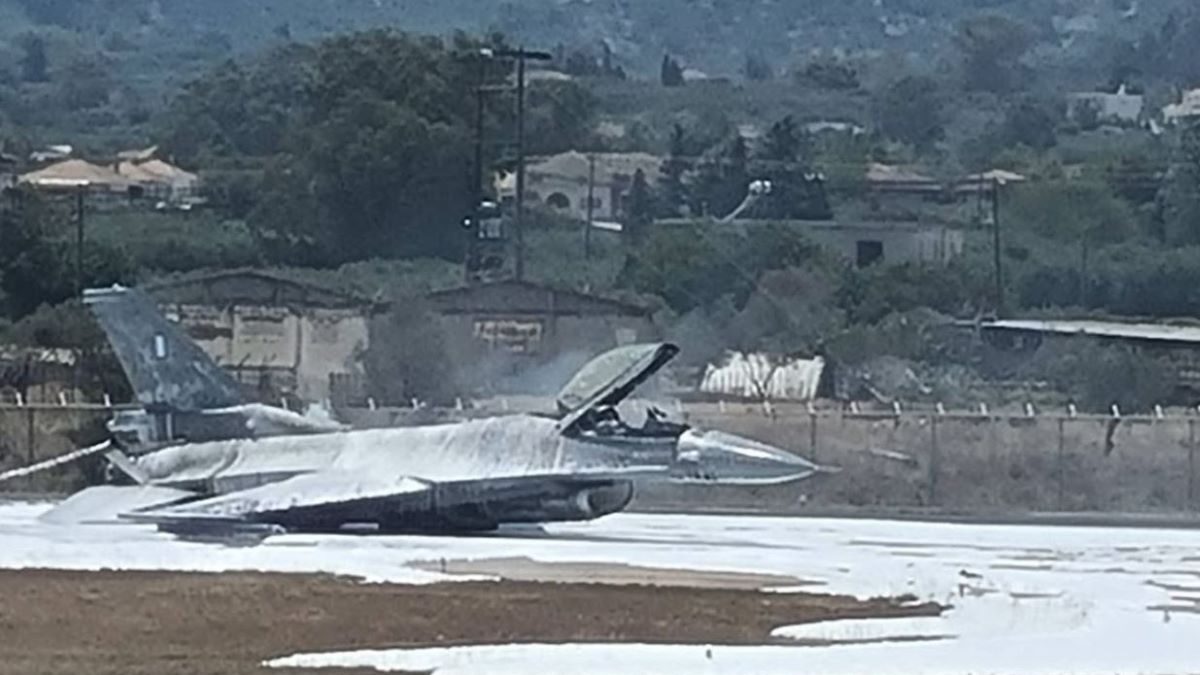 Αναγκαστική προσγείωση F-16 στη Ζάκυνθο