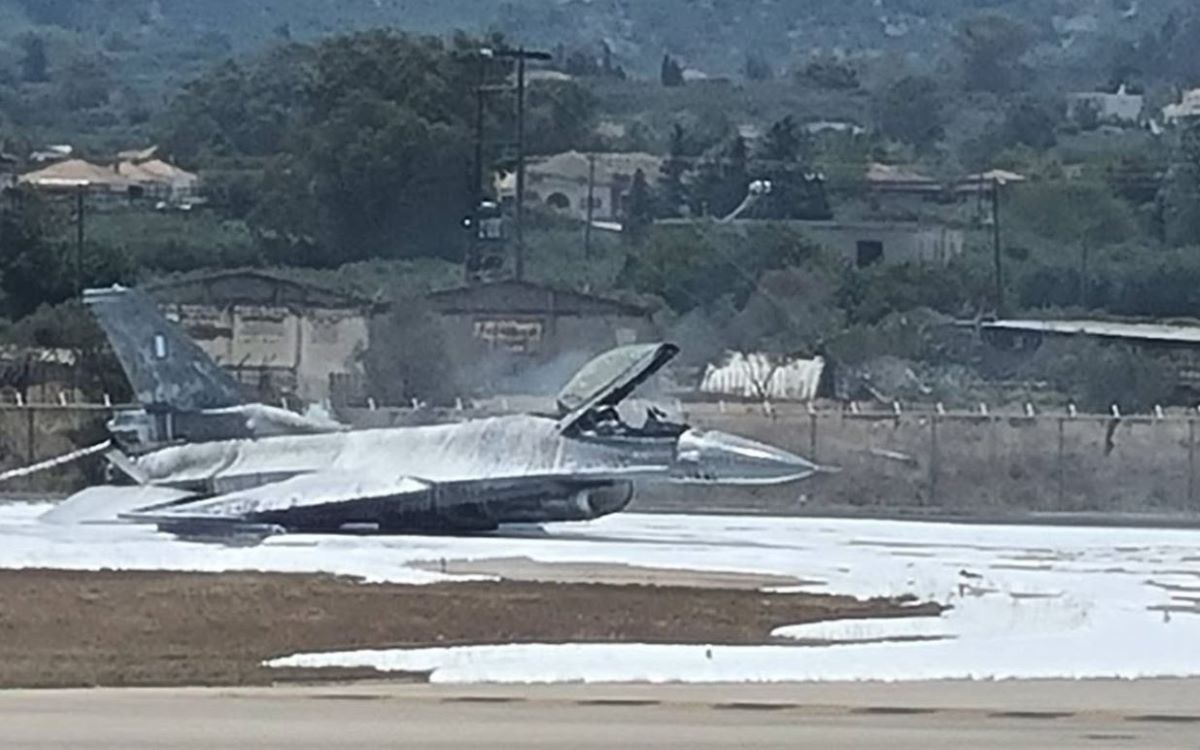 Αναγκαστική προσγείωση F-16 στη Ζάκυνθο