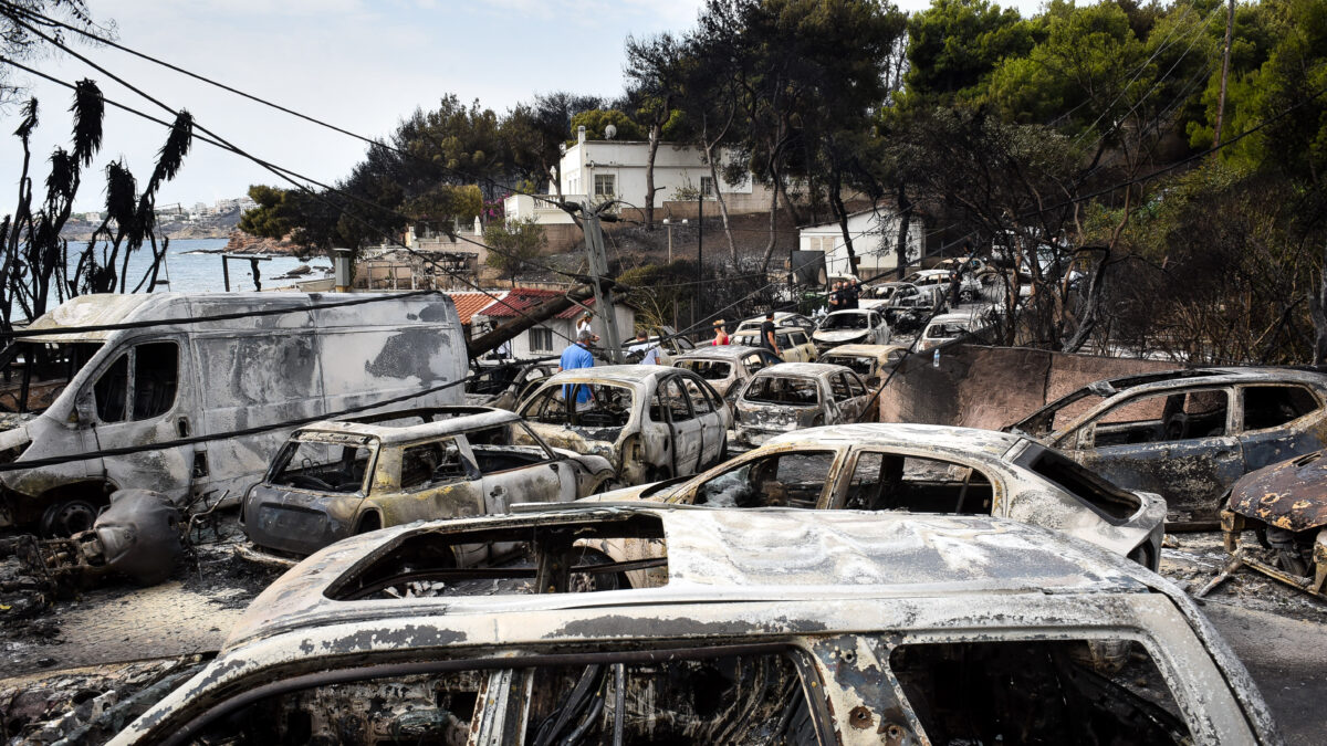 καμένα αυτοκίνητα στο Μάτι