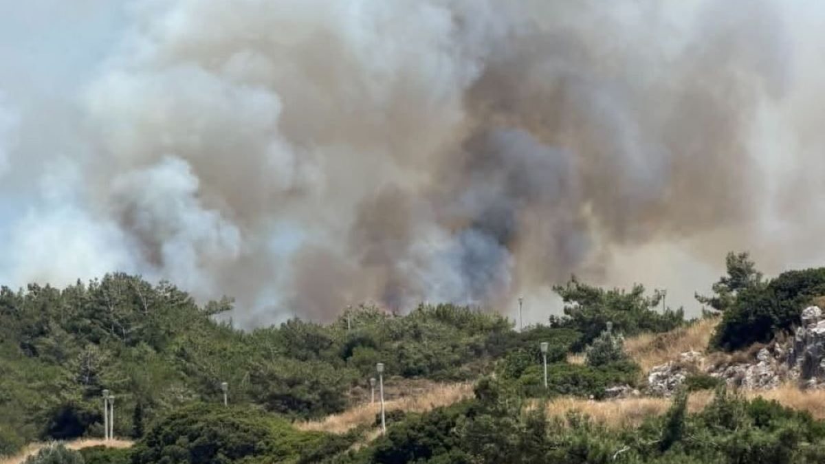 Φωτιά στη Ρόδο