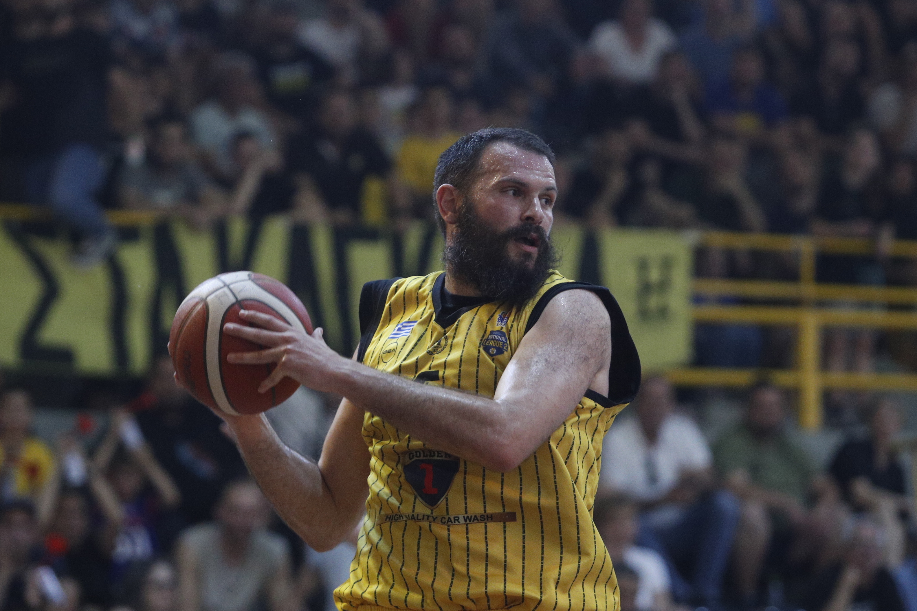 Ο Αντώνης Φώτσης συνεχίζει στον Ηλυσιακό για την 31η σεζόν της καριέρας του
