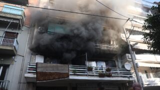 Φωτιά στον Πειραιά