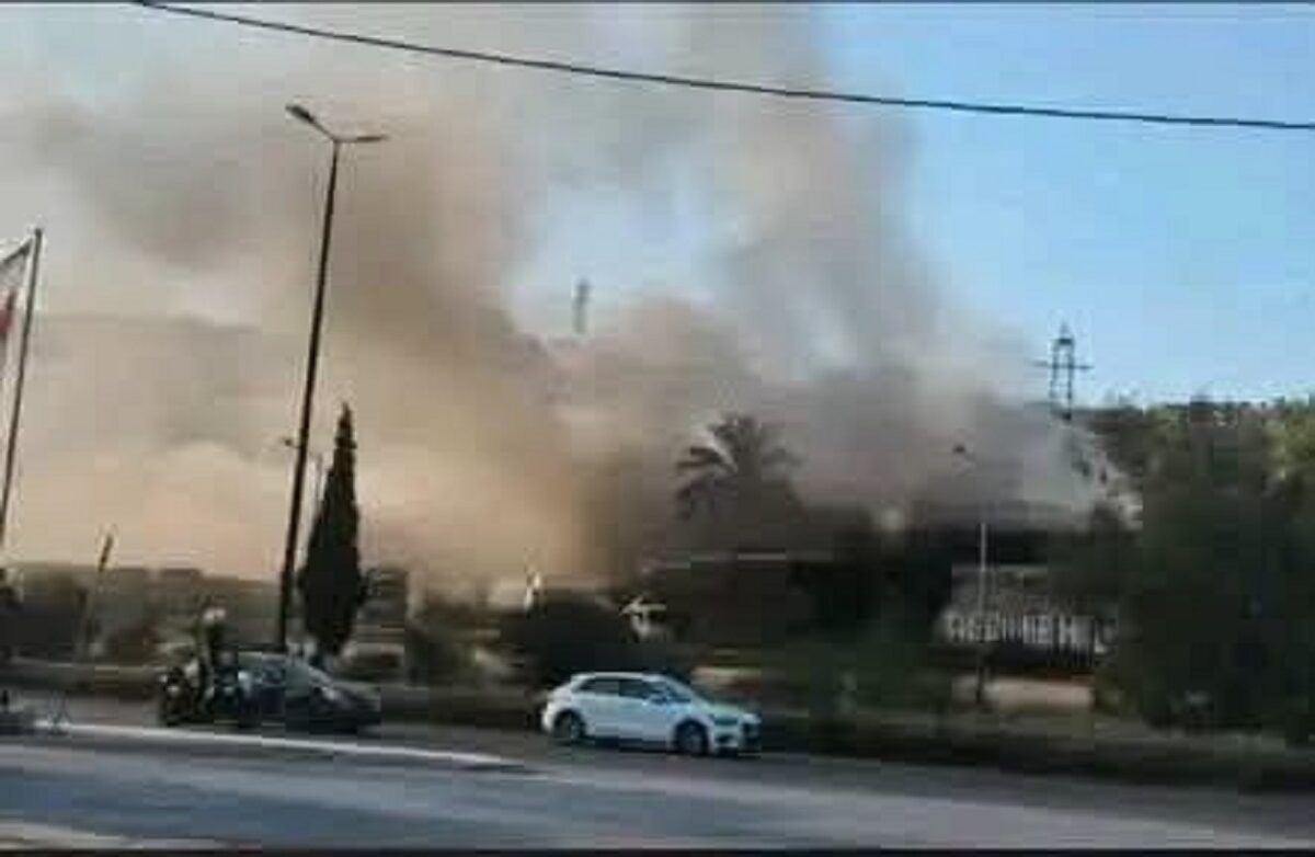 Φωτιά στον Σκαραμαγκά - Ισχυρές δυνάμεις της Πυροσβεστικής στο σημείο