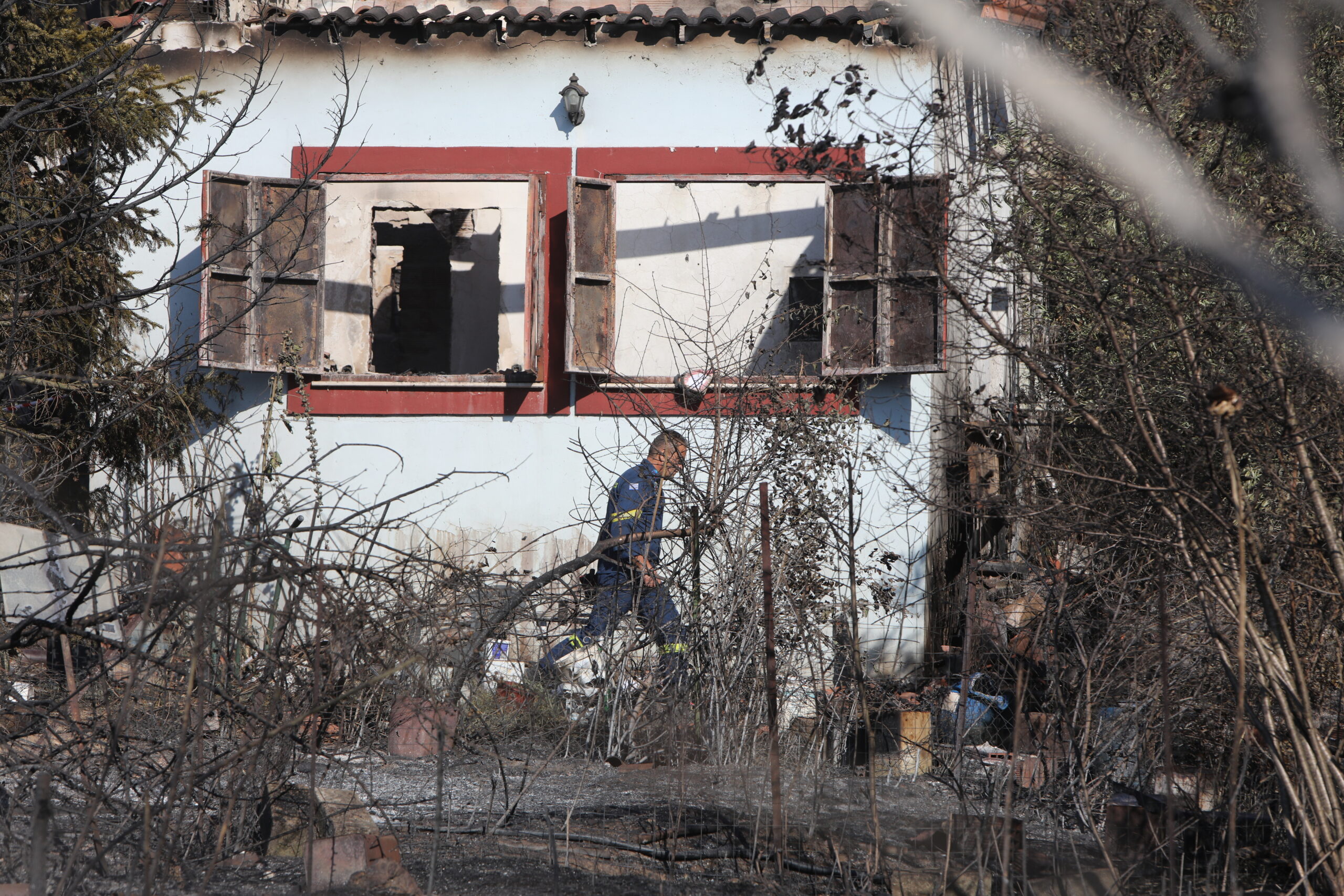 Ανυπολόγιστες ζημιές στο σπίτι της οικογένειας