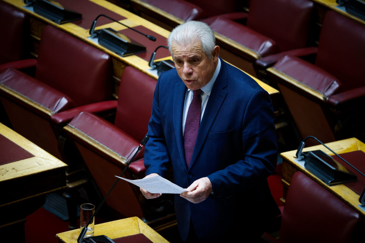O Γιώργος Βλάχος ανάβει φωτιές στη ΝΔ: Δεν βλέπει αυτοδυναμία και δεν αποκλείει συνεργασία με Σαμαρά -  «Όλα μπαίνουν στο τραπέζι μετά τις εκλογές»