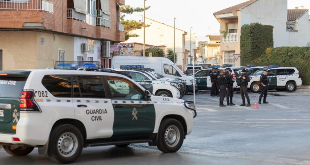 Χαμός σε πτήση όταν μεθυσμένος επιβάτης προσπάθησε να φιλήσει τον λαιμό αεροσυνοδού