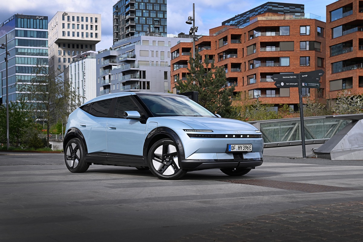 Η Hyundai δείχνει στο κοινό το νέο της ηλεκτρικό Ioniq 3