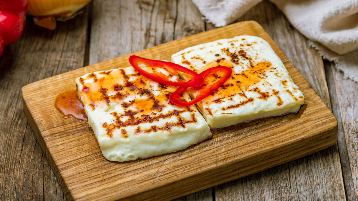 Χαλούμι με πικάντικο μέλι